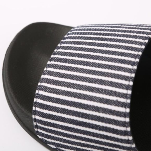 New Summer Outdoor Sandals - Picture 3 of 5